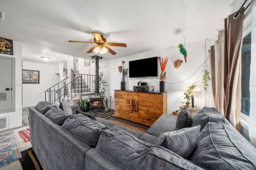 6539 Radio Dr, San Diego, CA 92114-2022