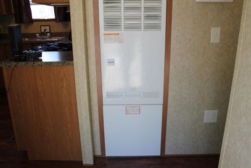 25 Warner Rd, Henniker NH  03242-3168 exterior