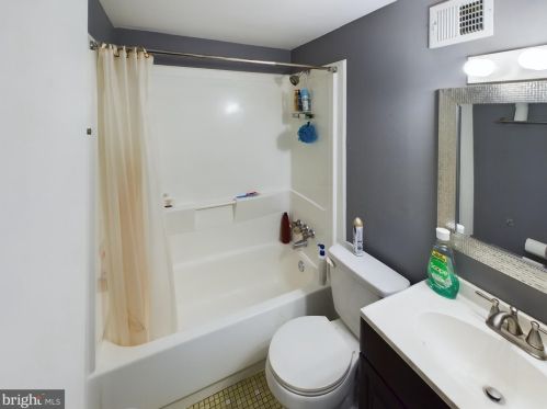 4801 Kempair Dr, Woodbridge VA  22193-4632 exterior