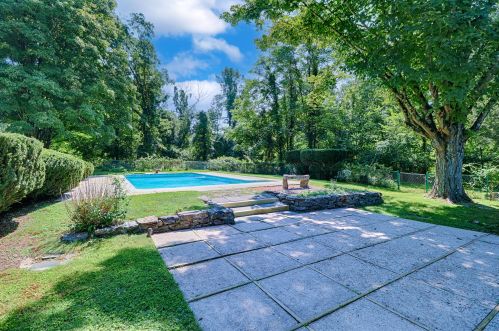 24 Easton Rd, Westport, CT 06880-2200