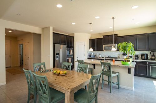 730 Sawtooth St, Manteca CA  95337-7827 exterior