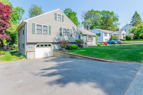 48 Rindge St, Weymouth, MA 02189-1029