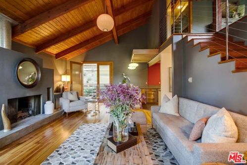 2034 Topanga Skyline Dr, Topanga, CA 90290-4044