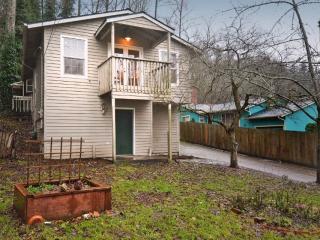 6935 24th Ave, Seattle WA  98106-1662 exterior