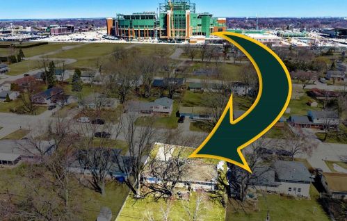 939 Morris Ave, Green Bay, WI 54304-4401