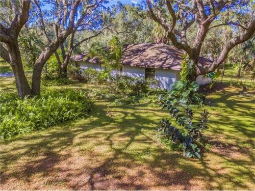 1125 Oxbow Rd, Wimauma, FL 33598-7611