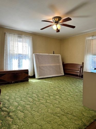 317 Lincoln Ave, Grove City PA  16127-1839 exterior