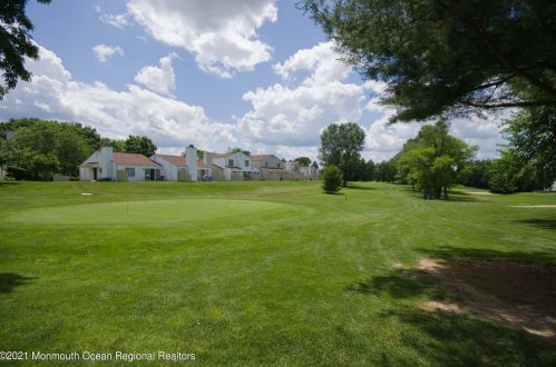 166 Primrose Ln, East Freehold NJ  07728-4077 exterior