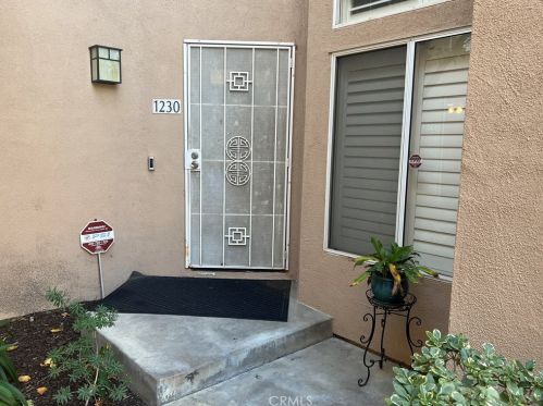 1230 Country Glen Way, Anaheim, CA 92808-2619