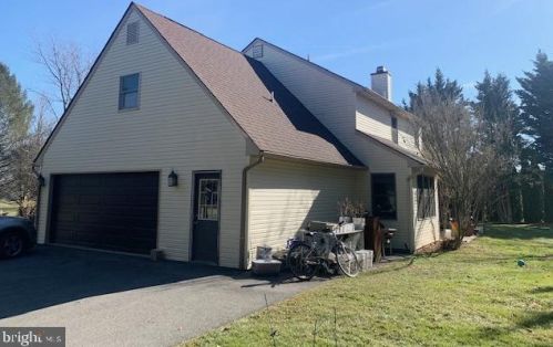 17 Birchwood Ln, Cochranville, PA 19330-1104