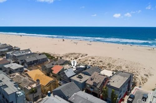 7304 Oceanfront, Newport Beach CA  92663-1727 exterior
