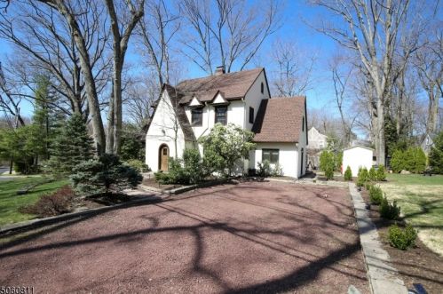 351 Morris Ave, Mountain Lakes, NJ 07046-1606