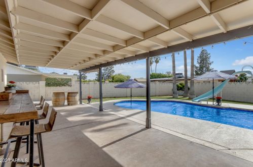 704 Gentry Cir, Mesa, AZ 85213-6739