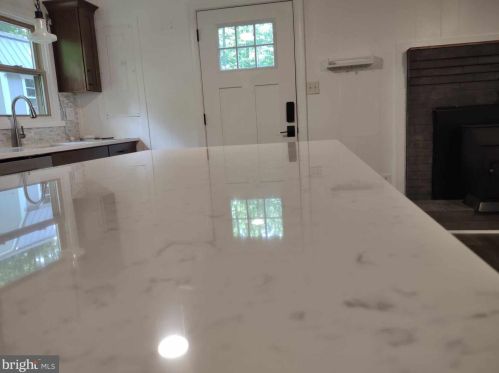 89 Rocky Mountain Ln, New Market VA  22844-3211 exterior