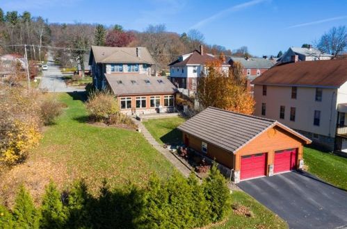 623 Main St, Somerset, PA 15501-2110