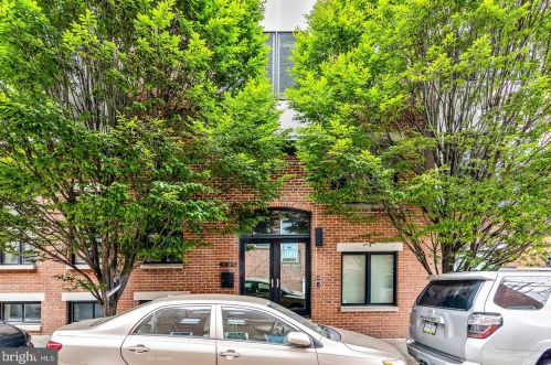 1002 3rd St, Philadelphia, PA 19123-1508