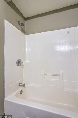 3230 Washburn Ave, Minneapolis MN 55423-1929 exterior