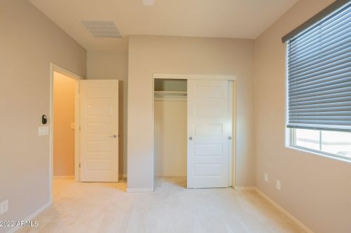 1720 Dogwood Ln, Gilbert AZ  85295-6042 exterior