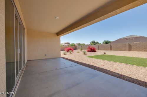 9282 Vermont Ave, Glendale, AZ 85305