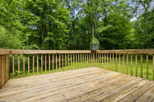 45 Crestview Dr, Bernardsville, NJ 07924-2108