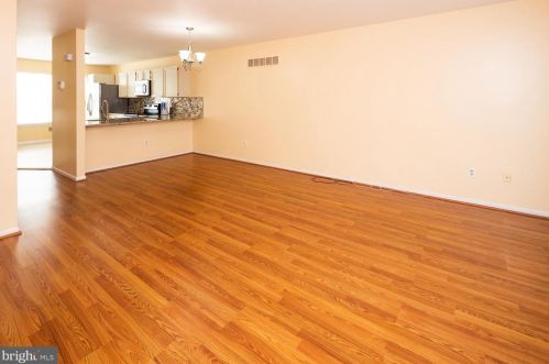 120 Valerie Ln, Bear, DE 19701-2568