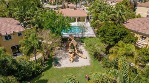 8921 18th St, Hollywood FL  exterior