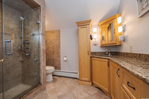 2532 Washington Blvd, North Bellmore NY  11710-2643 exterior