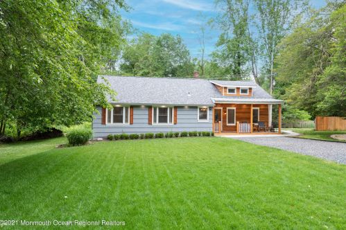 229 Navesink Ave, Atlantic Highlands, NJ 07716-2521