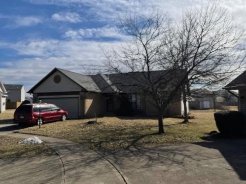 318 Bearcreek Ct, Englewood, OH 45322-2256