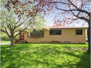 2666 Farrington St, Saint Paul, MN 55113-2444