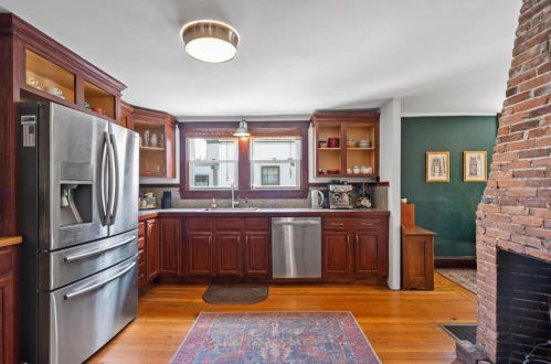 31 Kenyon St, Providence, RI 02903-1427