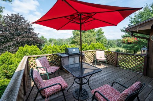 121 Ladd Hill Rd, Belmont NH  03220-3009 exterior