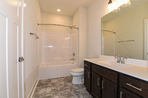 637 Annecy Park Cir, Waterford WI  53185-4262 exterior