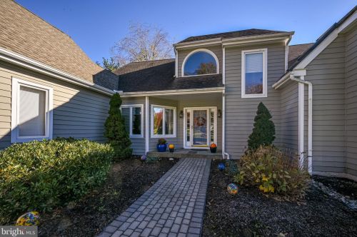 7 Orchard Vw, Chadds Ford, PA 19317-9238