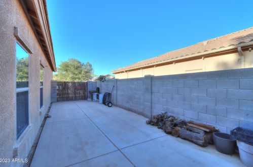 1325 Linda Dr, Casa Grande AZ  85122-3352 exterior