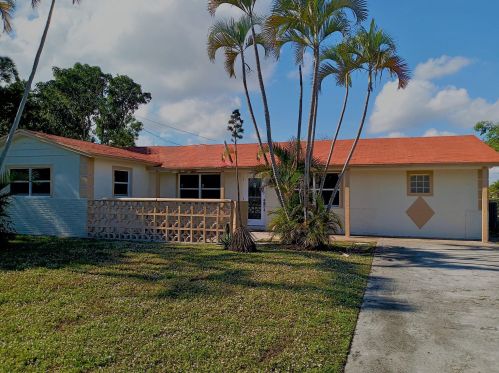381 35th St, West Palm Beach, FL 33404-2237
