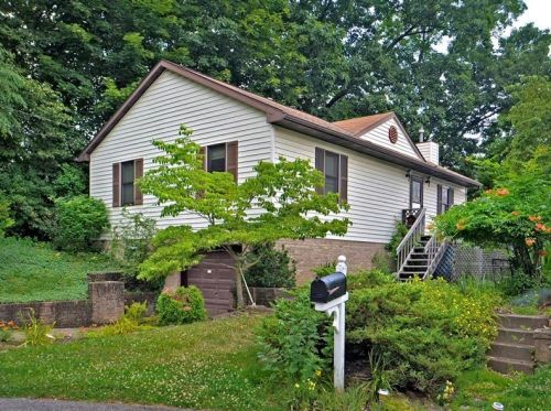 2634 Washville St, Pittsburgh, PA 15204-2021