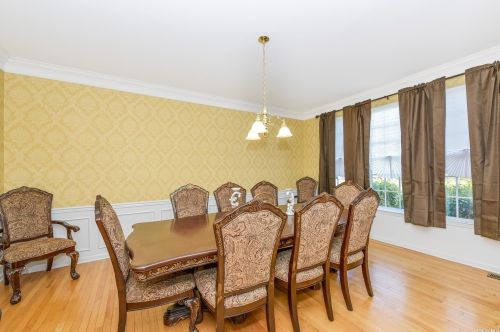 50 Pinehurst Dr, Mount Sinai NY  11766-3421 exterior