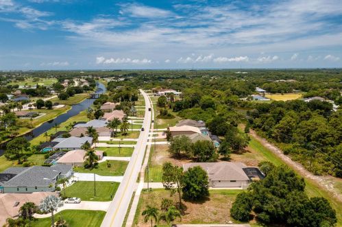 431 Boundary Blvd, Placida FL  33947-2002 exterior