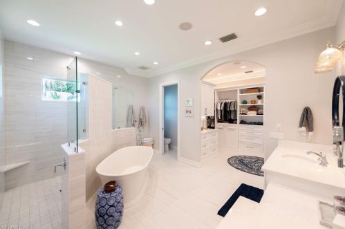 6610 Sable Ridge Ln, Naples FL  34109-0526 exterior