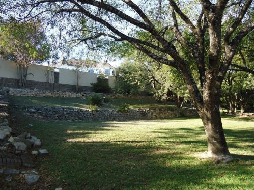 110 Cuernavaca Dr, Austin TX  78733-3203 exterior