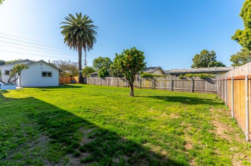 925 Gutierrez St, Santa Barbara CA  93103-2612 exterior