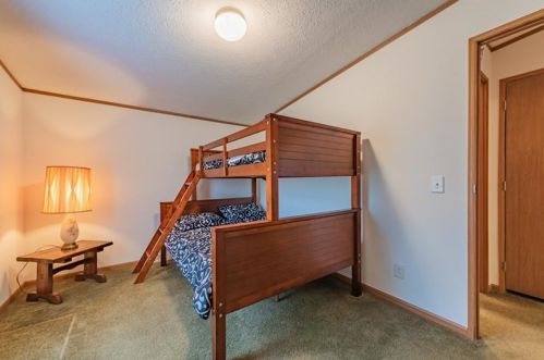 902 Crawford Ave, South Connellsville PA  15425-2406 exterior