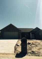 1001 Puritan Dr, Jacksonville, AR 72076