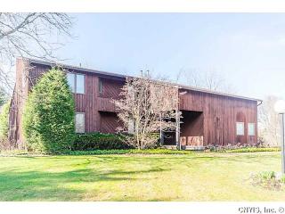 11 Bittersweet Ln, Fville, NY 13066-1701