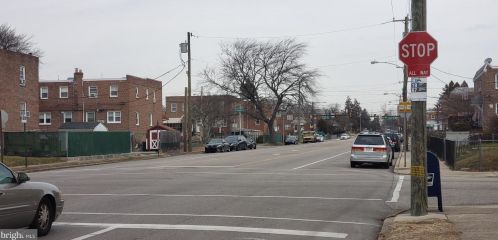 850 Longshore Ave, Philadelphia PA  19111-4423 exterior