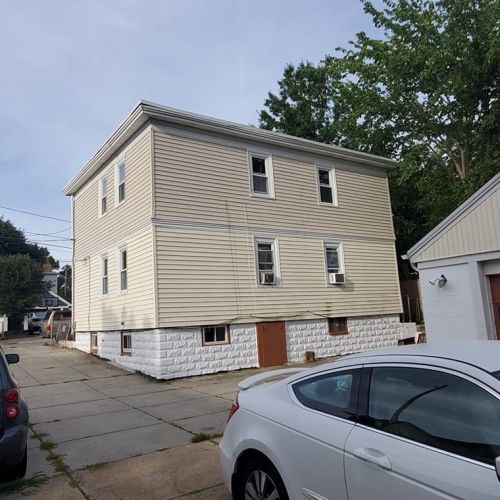 9 Octavia St, Providence RI  02909-5015 exterior