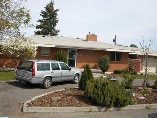 4105 Nixon St, Pasco, WA 99301-2927