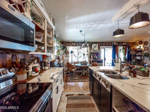 1825 Barbarita Ave, Gilbert AZ 85234-8136 exterior