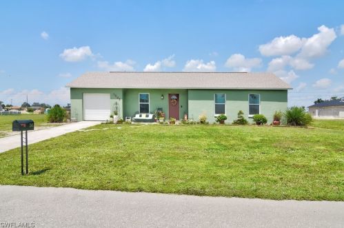 1505 15th Ter, Cape Coral, FL 33909-1563